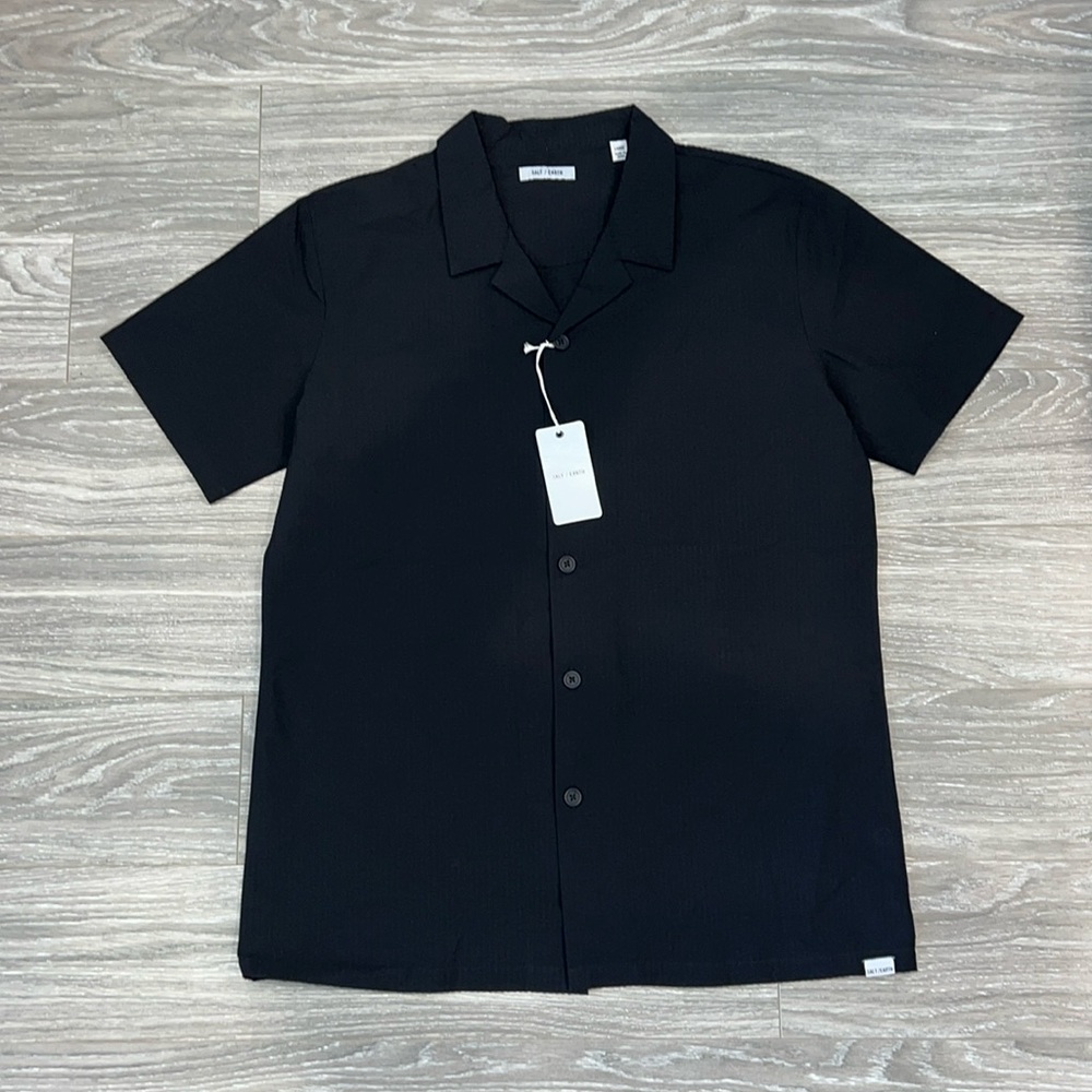 Salt/Earth woven button down shirt. Size L. NWT